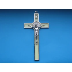 Krzyż metalowy z medalem Św.Benedykta 19,5 cm Wersja Lux świecący